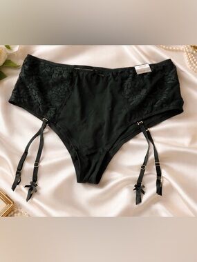 Cacique NWT Black High-Waist Garter Briefs with Lace Panels